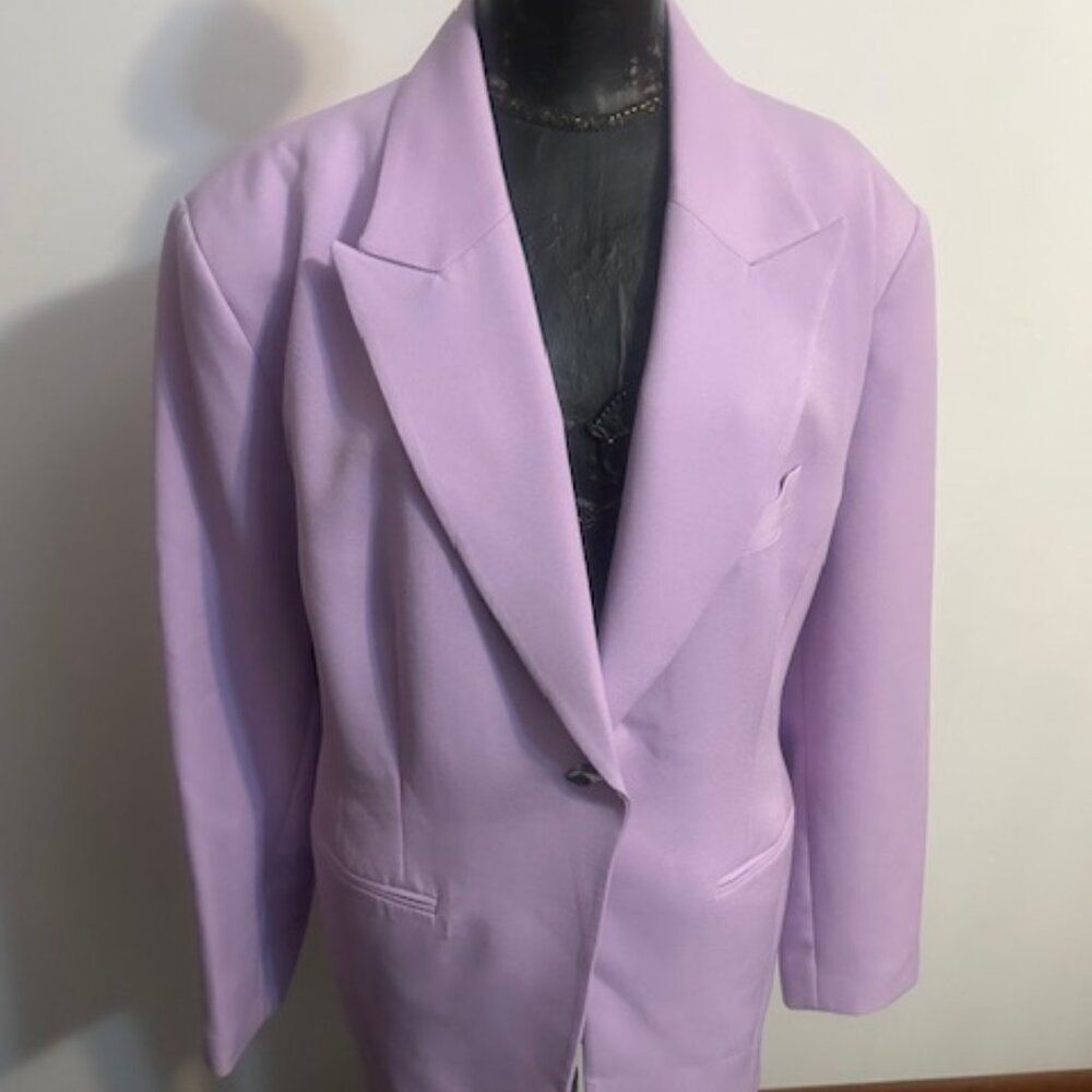 River Island Plus Lavendar 1 button blazer, size 20